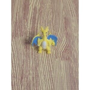 Pokemon 2007 Mini Vinyl R/L W Gumball Miniature Size Charizard Action Figure